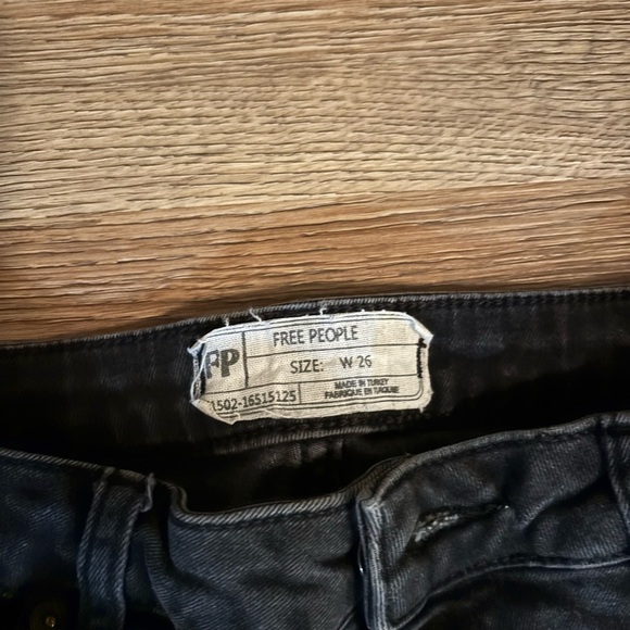 Free People Distressed Jeans black size 26 - Picture 2 of 3